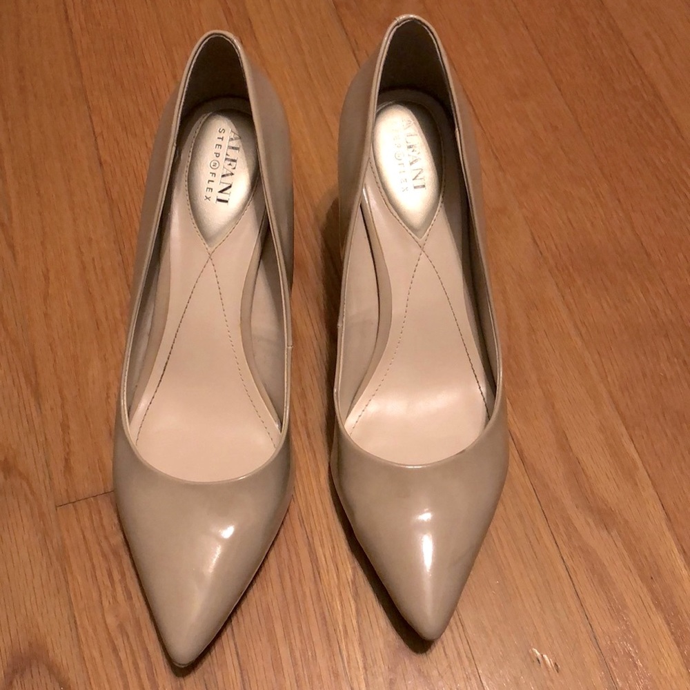 Alfani Step N Flex nude heels